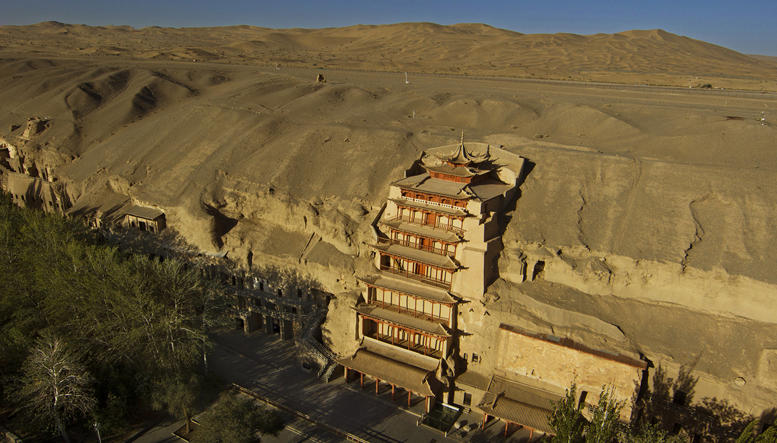 甘肃,深度解读与评论文章