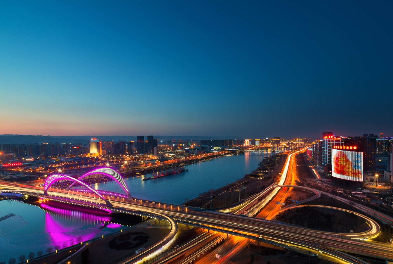 太原,漫步古城,领略古今交融之美