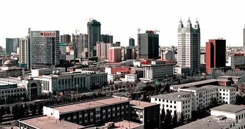 塞上古城呼和浩特，岁月流转中的历史印记